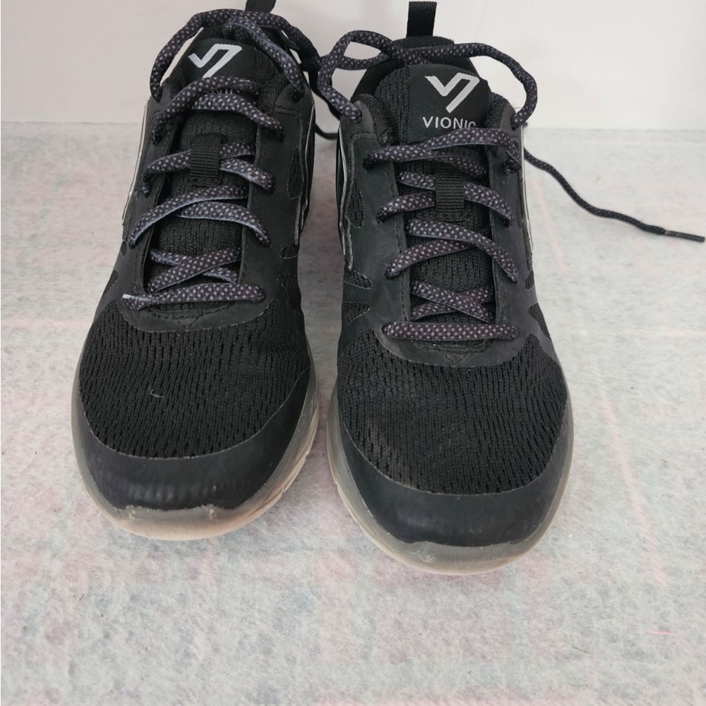 Vionic Miles Athletic Sneakers Black Women’s 5M